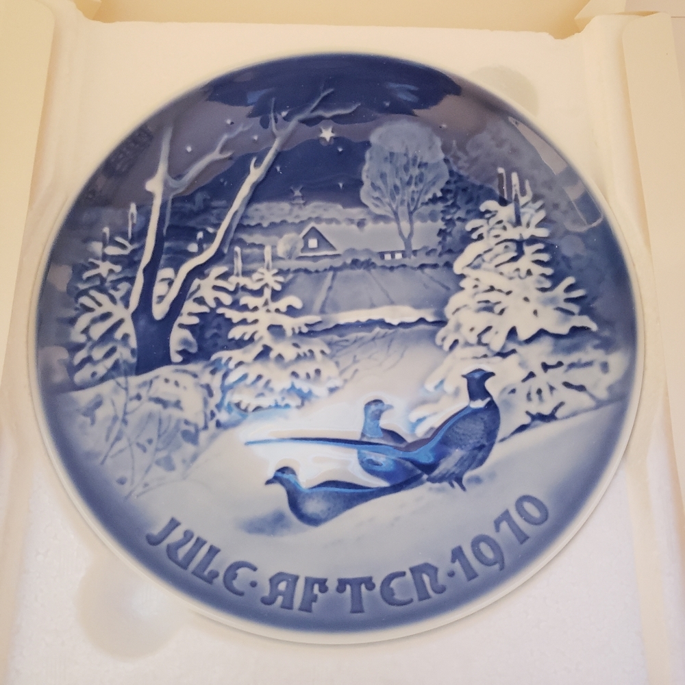 Bing & Grondahl Copenhagen Porcelain Christmas Plate 1970 VTG. Jules After 1970.